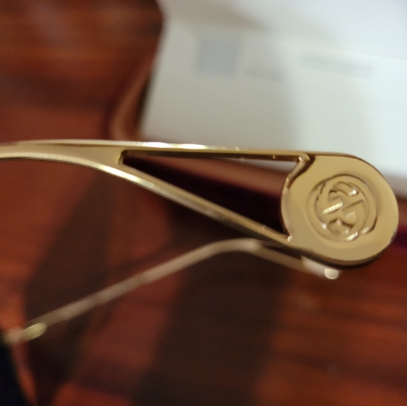 Authentic Gucci Embellished Hollywood Sunglasses - Picture 5 of 11